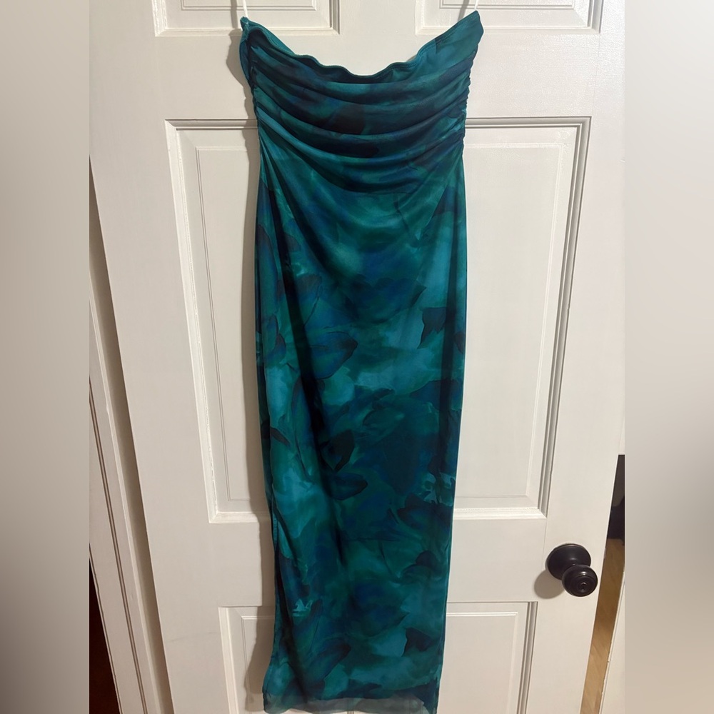 Elegant Teal Strapless Dress